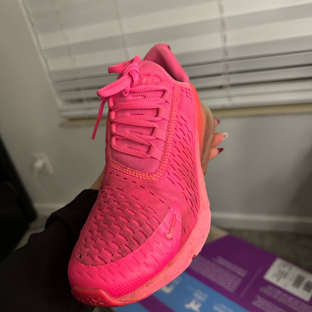 Nike Women's Bright Pink Sneakers